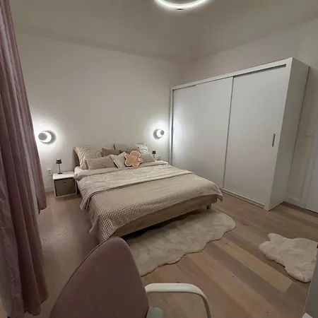 Alibi Loft Old Town Mmm Apartman *